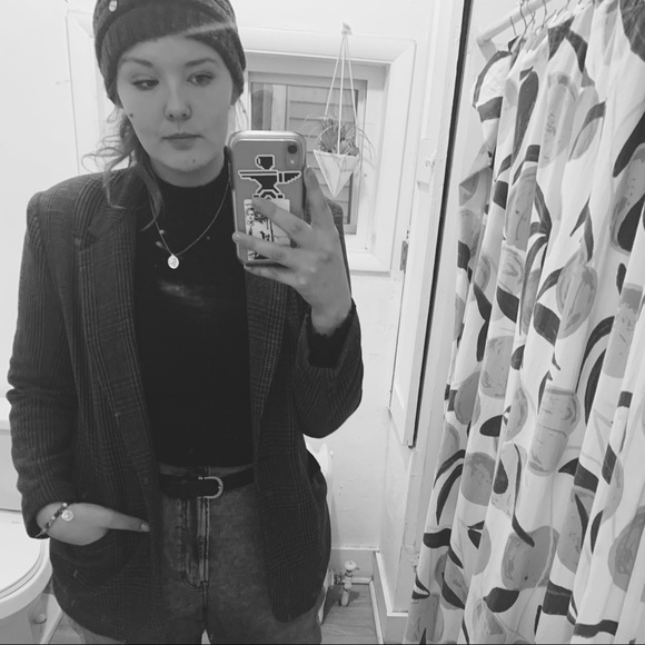 Meet your Posher, Aiyana - Picture 3 of 3